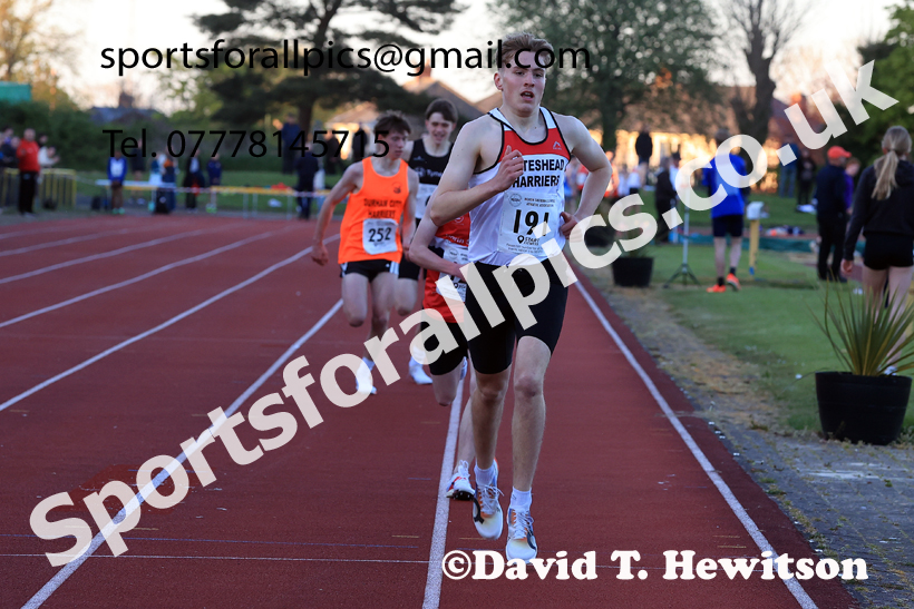 The 1500 metres, 2026 NEGP 1, Monkton Stadium. Photo: David T. Hewitson/Sports for All Pics